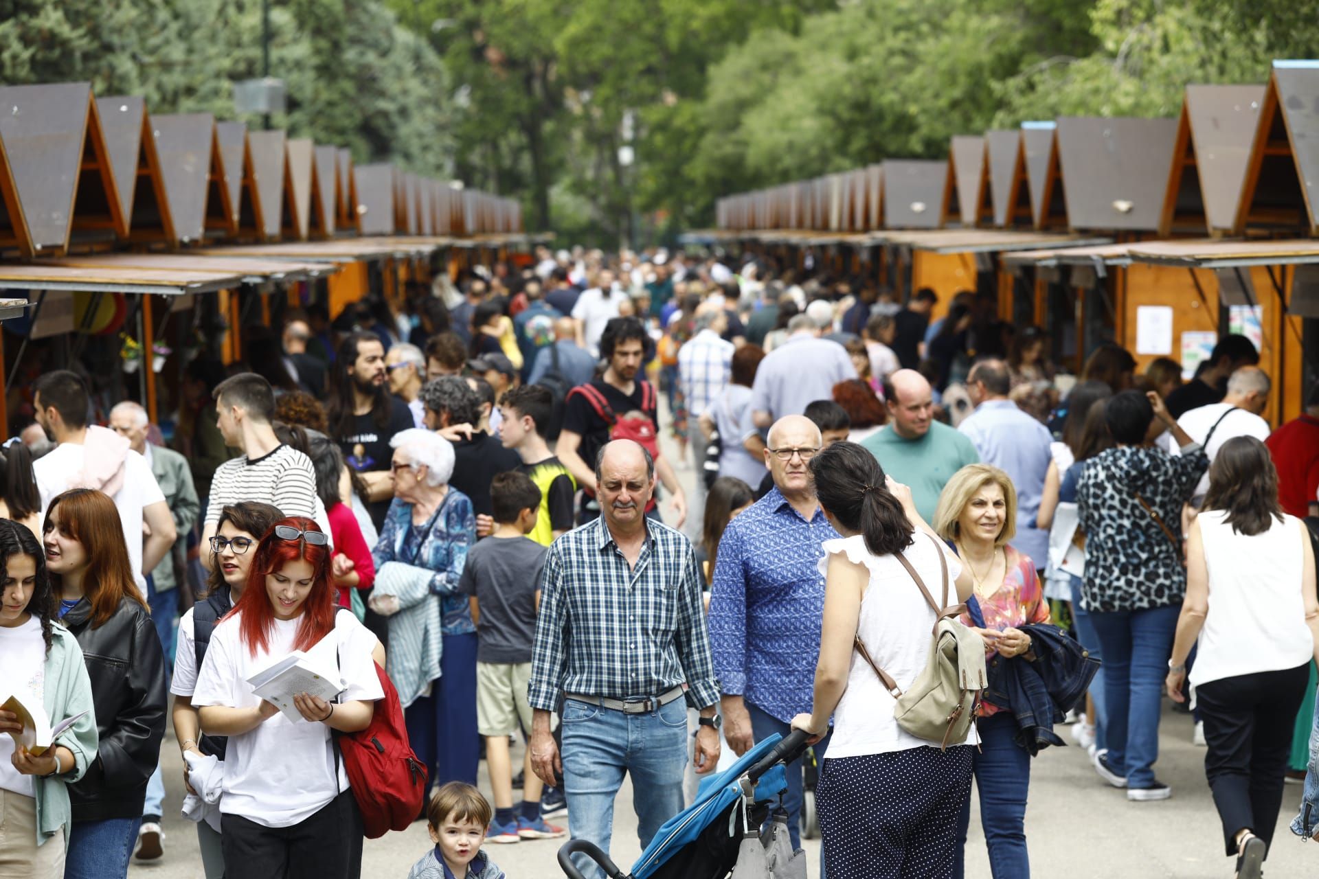 En imágenes | Inauguración de la Feria del Libro de Zaragoza