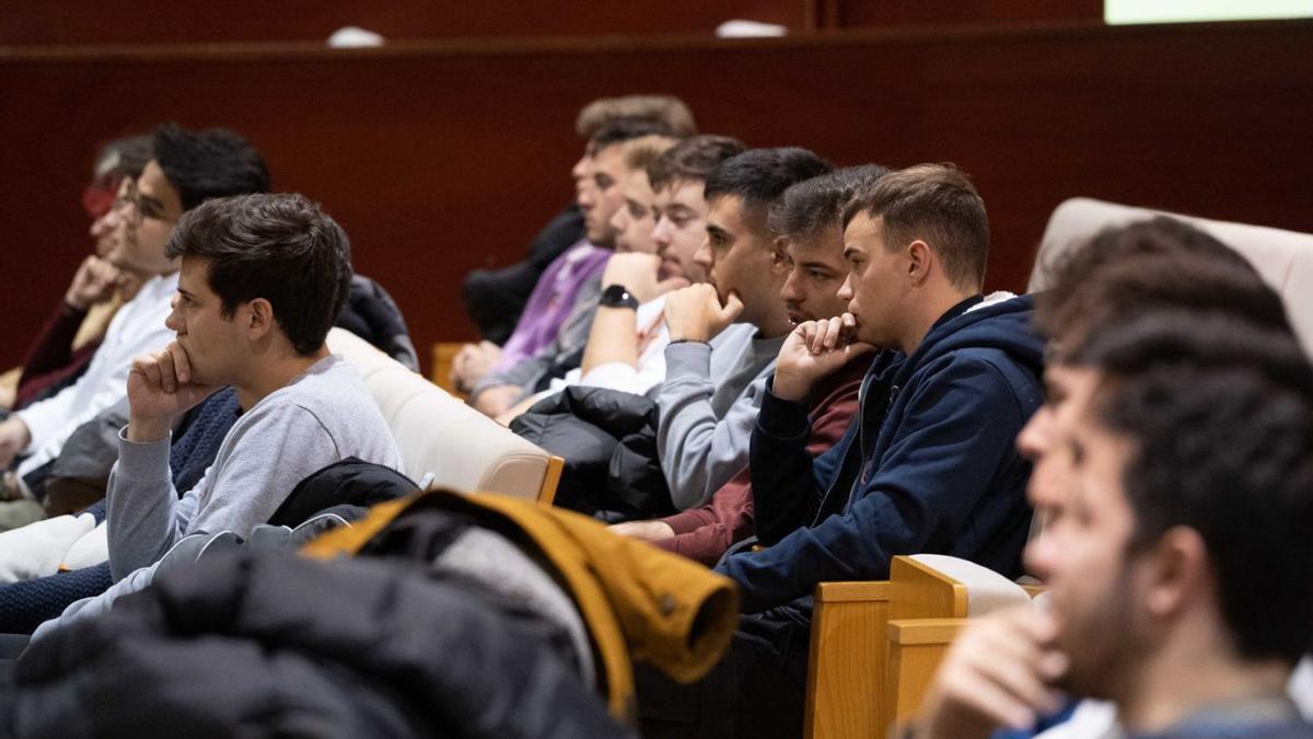 Alumnos de la Escuela Politécnica Superior de Zamora, en una de las primeras charlas. | Jose Luis Fernández