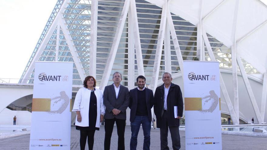 Marina Sánchez, el director general de Cacsa, Enrique Vidal, Vicent Marzà y Miguel Soler.