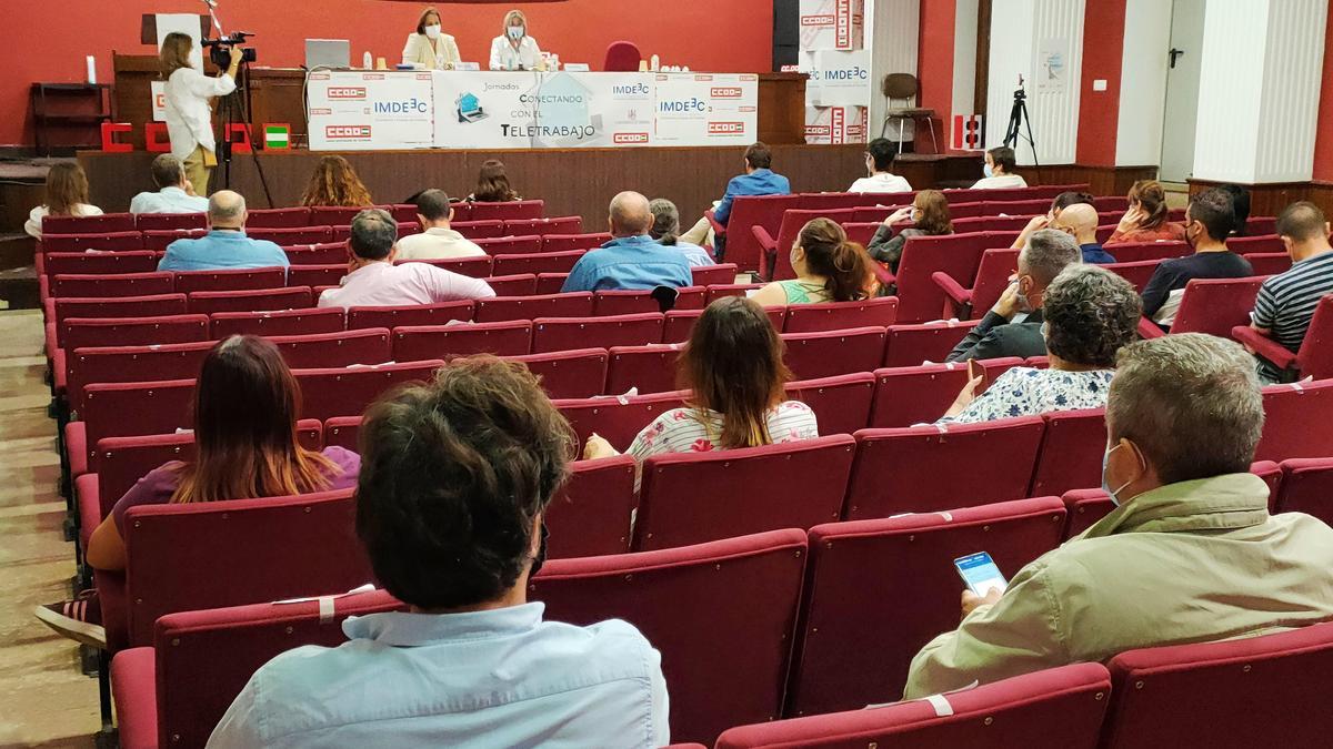 Desarrollo de las jornadas en CCOO.