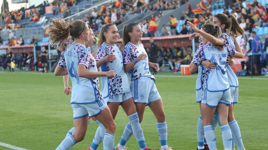 España se despide de Ibiza con goleada ante China y fiesta en Can Misses