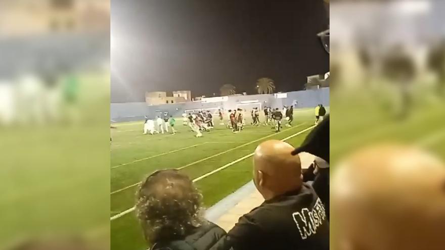 Invasión de campo en un partido de Cadete Preferente en Tenerife