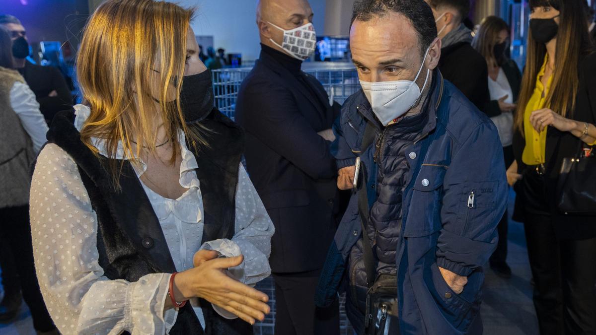 Pilar Bernabé y Ricardo Ten, en la presentación de la 73 Volta a la Comunitat Valenciana de ciclismo