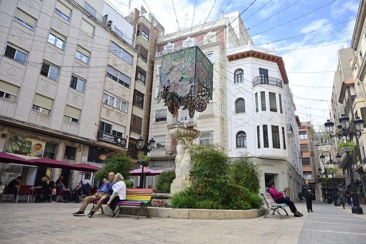 Luminarias en la plaza de la Pescadería de Castelló que se encenderán el 5 de diciembre a las 19.00 horas.