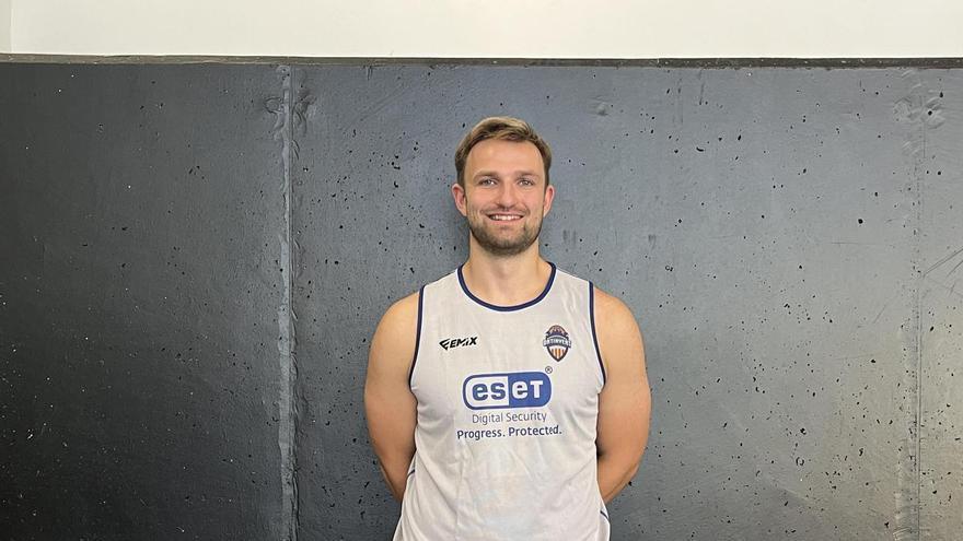 Reinder Brandsma y Jhon Estrella completan el Eset Ontinet para la nueva temporada