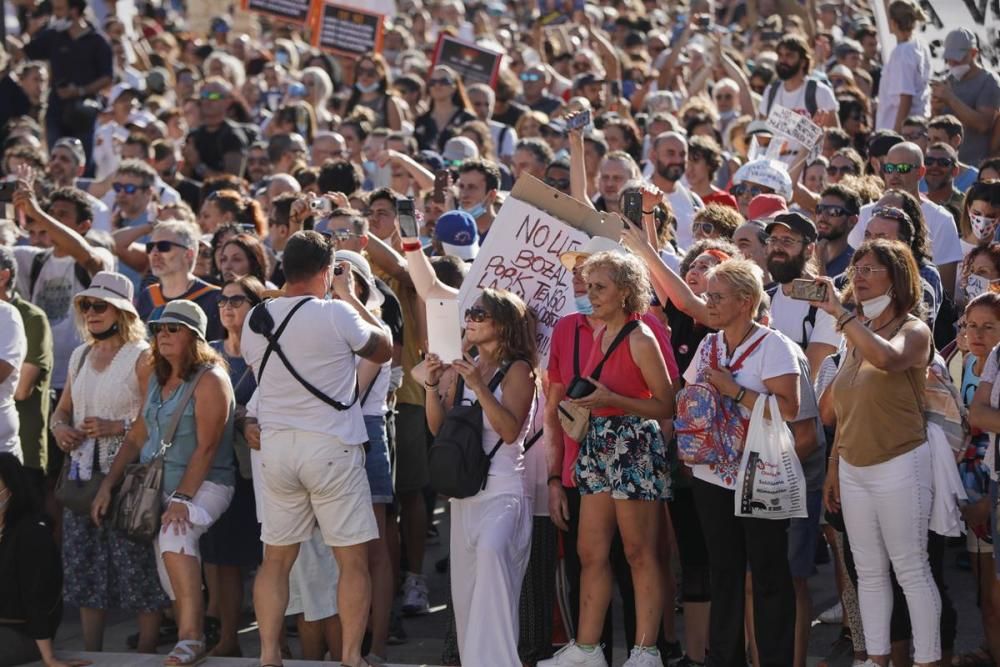 Concentració a Madrid contra les mascaretes