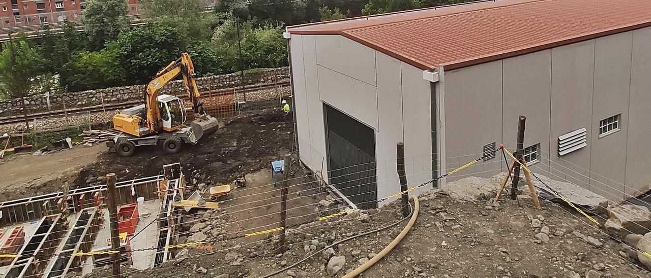 El edificio que acogerá la nueva subestación de Viesgo, con las obras ya avanzadas. | A. Velasco