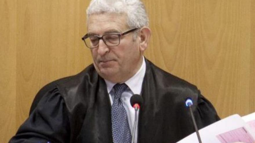 El juez decano de Langreo, Mariano Hebrero, se jubila entre elogios a su valía y dedicación
