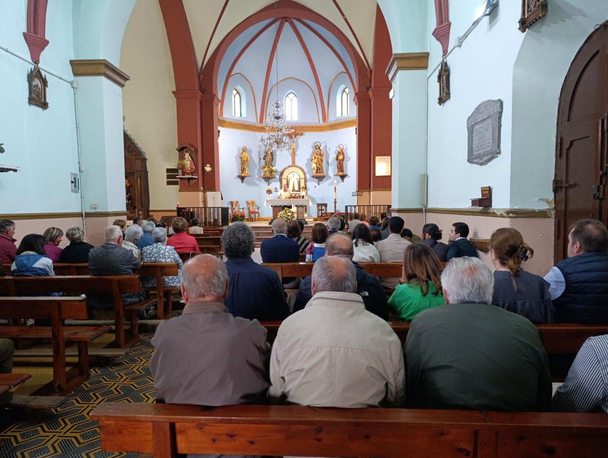 La lluvia impide la procesión del Corpus de Feleches