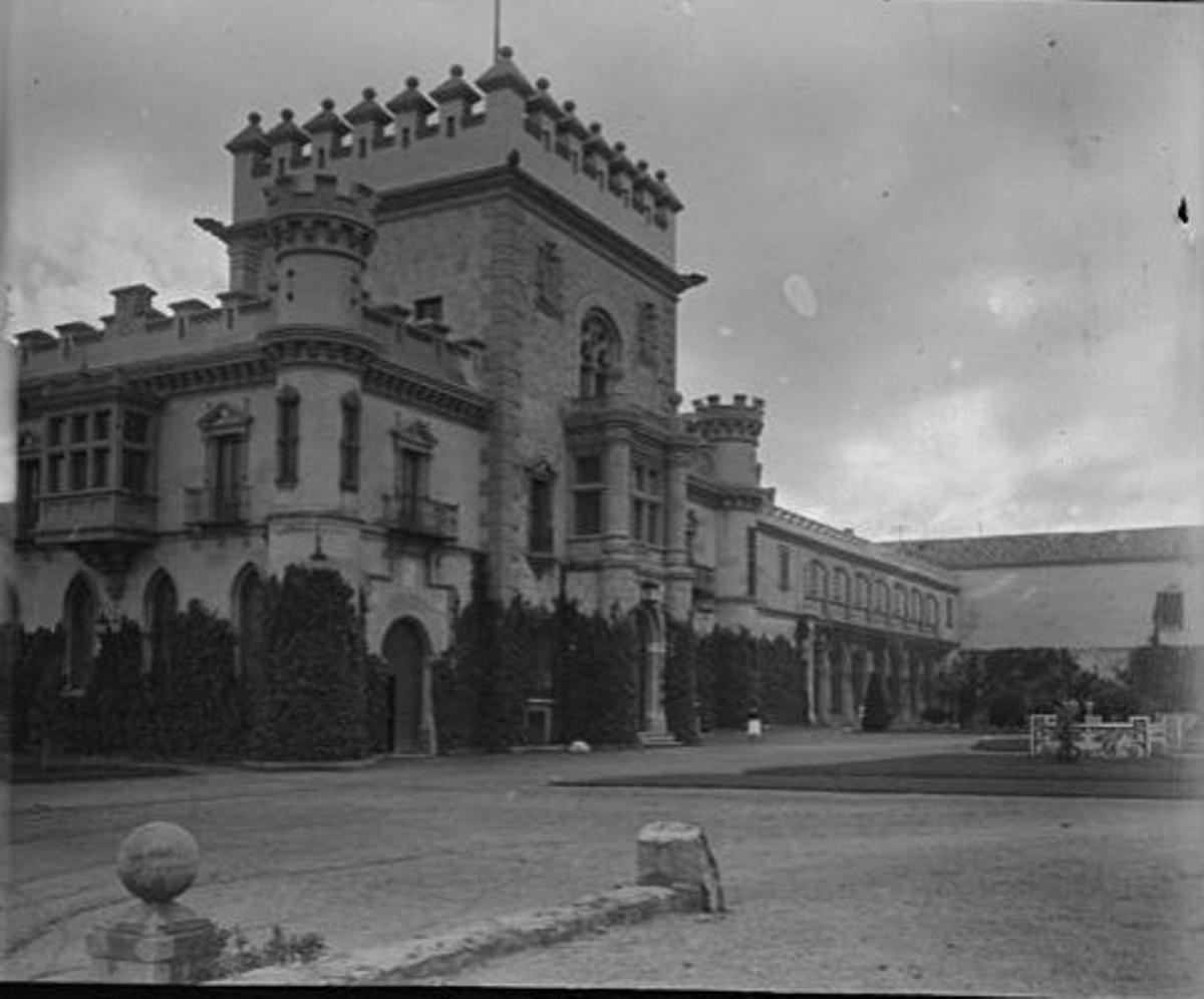 Palacio de la Sisla en abril de 1928. Fotografía de Aurelio de Colmenares y Orgaz, Conde de Polentinos