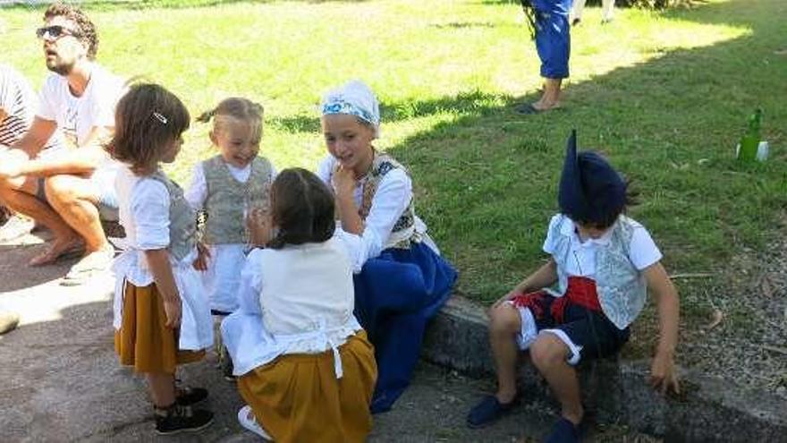 Fervor y color en las fiestas de La Isla