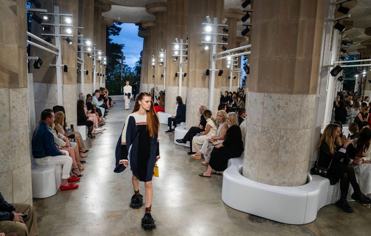 Louis Vuitton presenta en el Park Güell su colección Crucero 2025