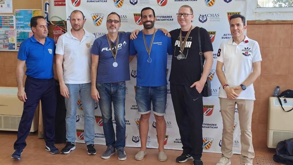 El alcalde presidió la entrega de medallas.