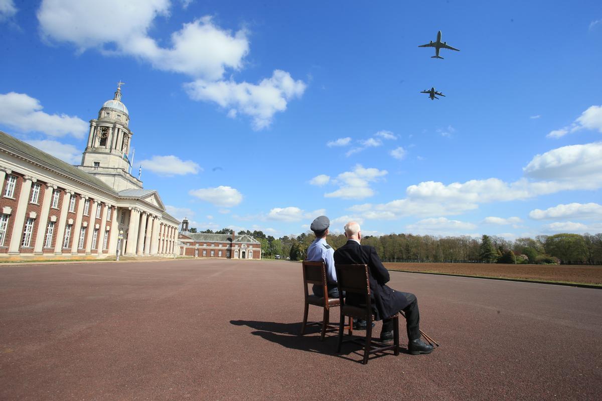 Aviones militares ensayan un sobrevuelo para la Coronación del Rey Carlos III