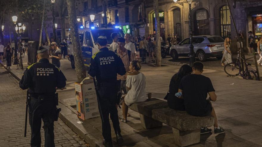 Ciutat Vella obre expedients a 34 terrasses i 93 habitatges il·legals