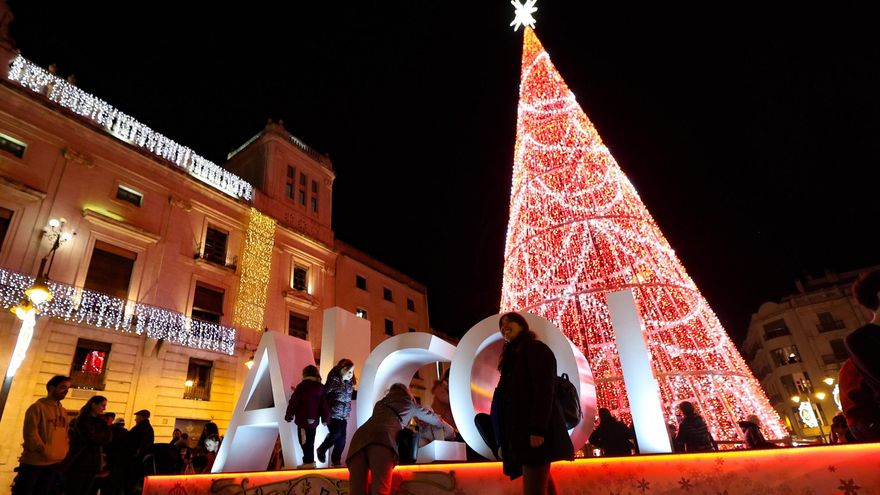 El letrero de Alcoi como decorado navideño