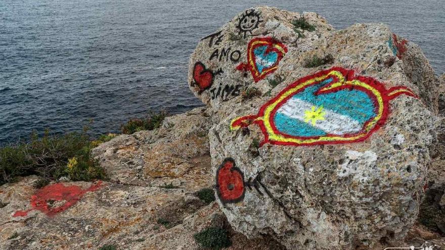 Pintadas en la costa de Porto Cristo