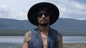 José James. 