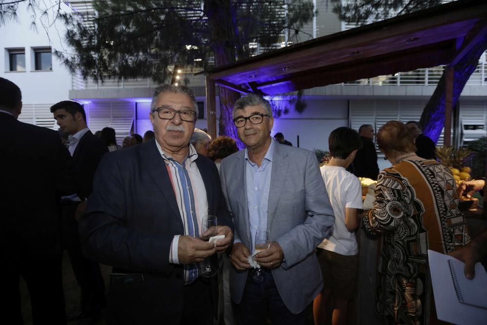 Manuel Bosch, secretario general de la Federación de Futbol de les Illes Balears, participó en la gala de los Premis Diario de Mallorca acompañado por el empresario Félix Peralta.