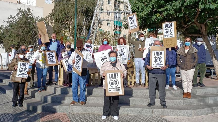 Los vecinos se concentraron el sábado en el corazón del Palo para protestar. | L.O.