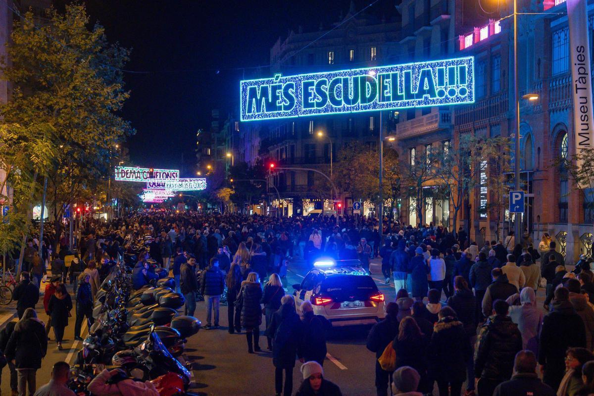 Las imágenes del encendido de las luces de Navidad en Barcelona