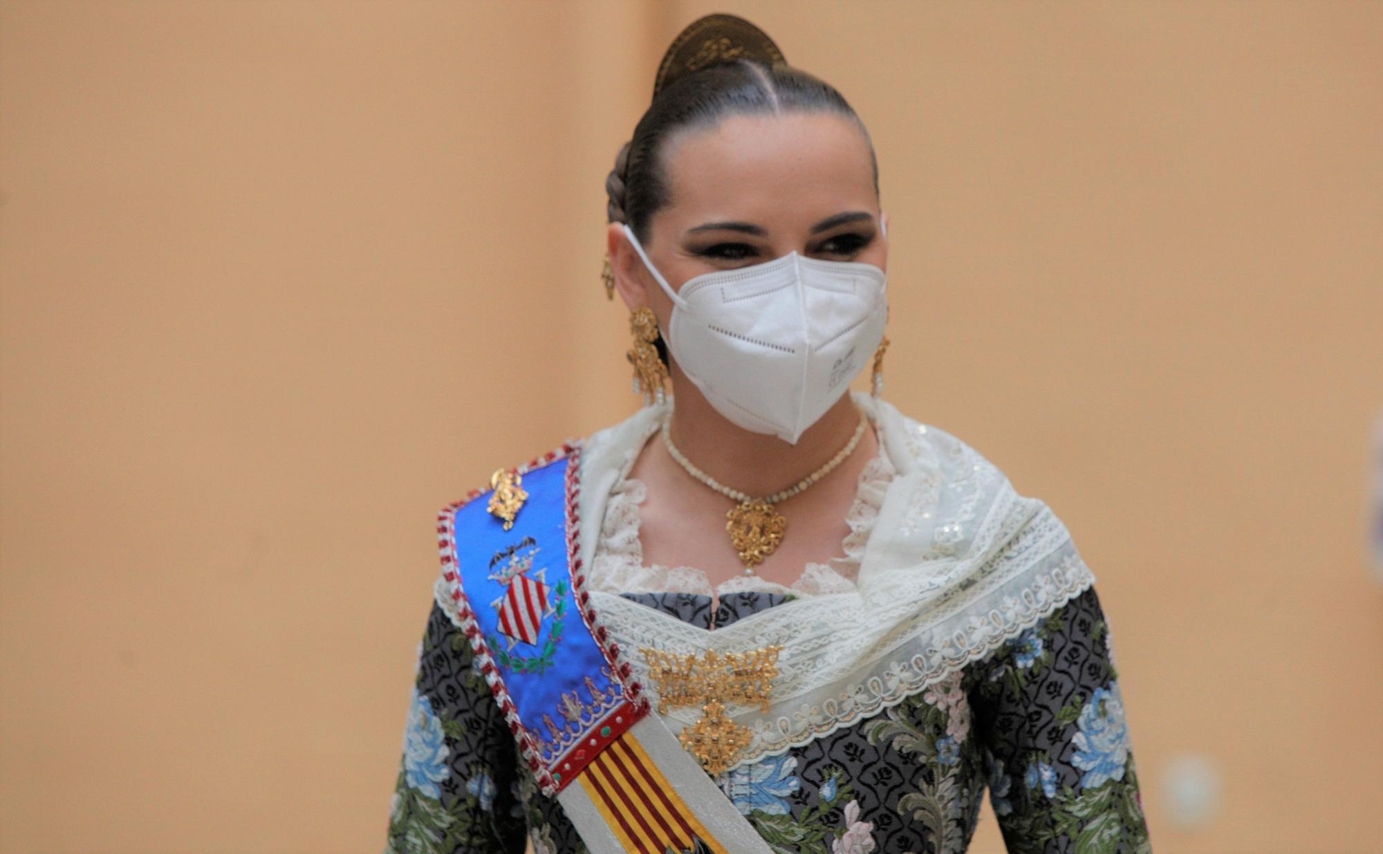 Sábado de Fallas en abril para Consuelo Llobell y la corte