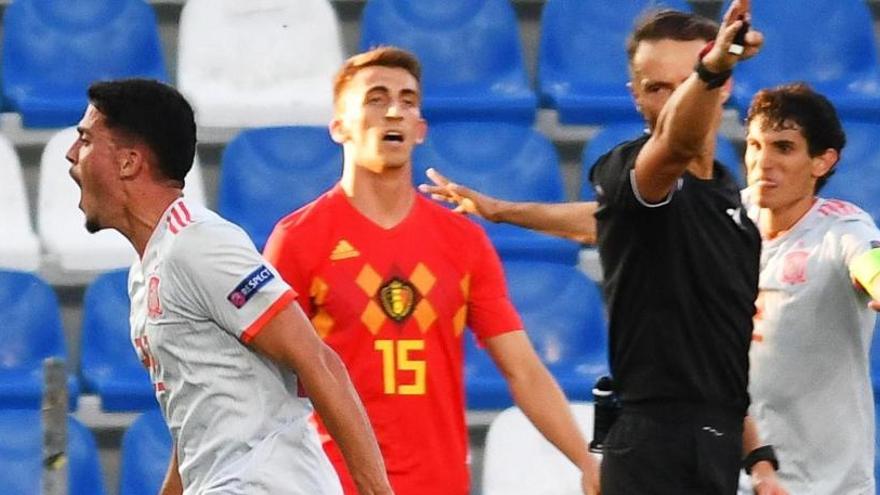 Fornals celebra su gol ante Bélgica.