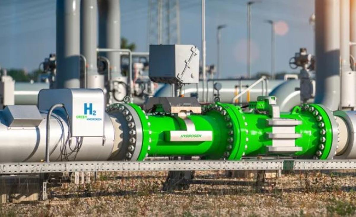 Imagen de archivo de una planta de hidrógeno verde como la que se quiere instalar en la zona de El Torcal de Antequera