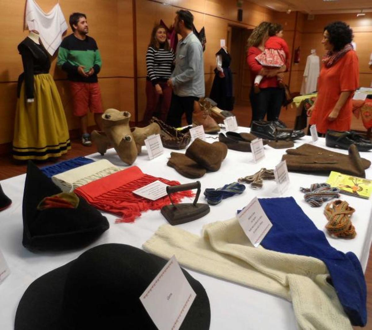 Candás se viste de época con el grupo de baile «San Félix»