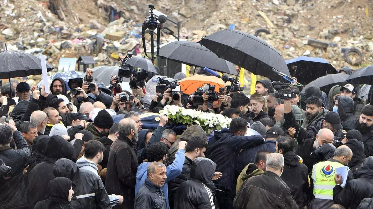 Despiden a los tres periodistas libaneses asesinados en un ataque israelí en el sur del país