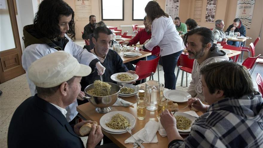 Cenas solidarias para las personas que estén solas en Nochebuena y Nochevieja