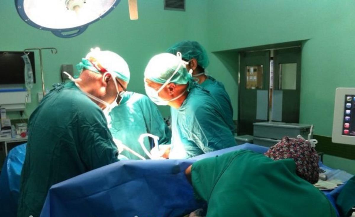 Una de las cirugias oncológicas abdómino-pélvica del Hospital General de Elche