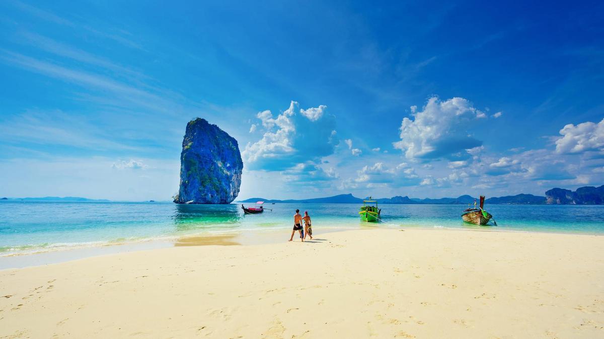 Playa en Koh Poda (o Isla Poda), un destino paradisíaco situado en la provincia de Krabi, al sur de Tailandia