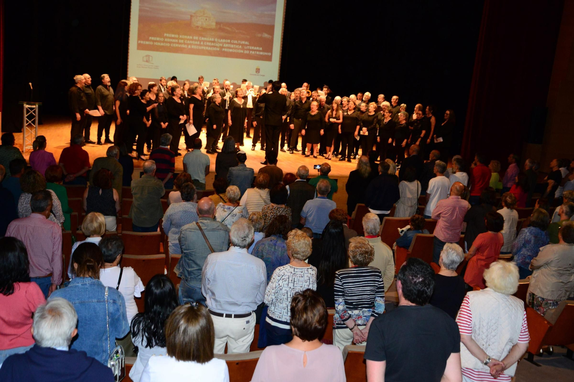 Cangas escribe otro capítulo de su cultura