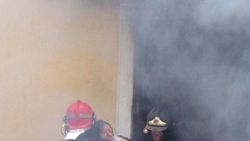 Incendio en una vivienda de la calle Luis Antúnez