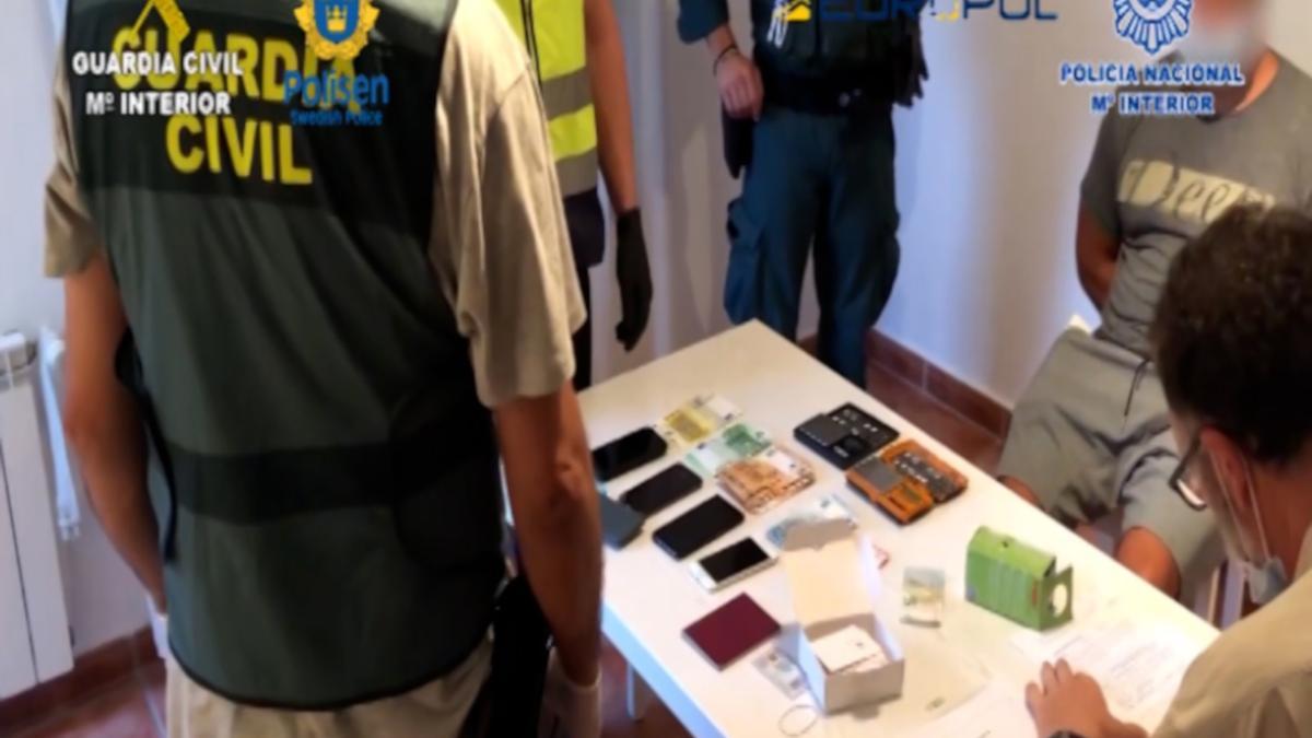 Moment de l&#039;operació policial que ha desmantellat la xarxa de narcotraficants