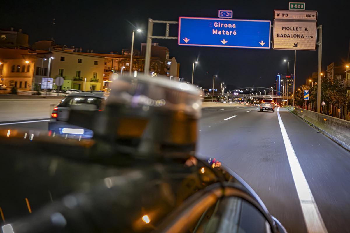 Seguimiento de una unidad de Mossos dEsquadra en Badalona, especializada en multireincidentes