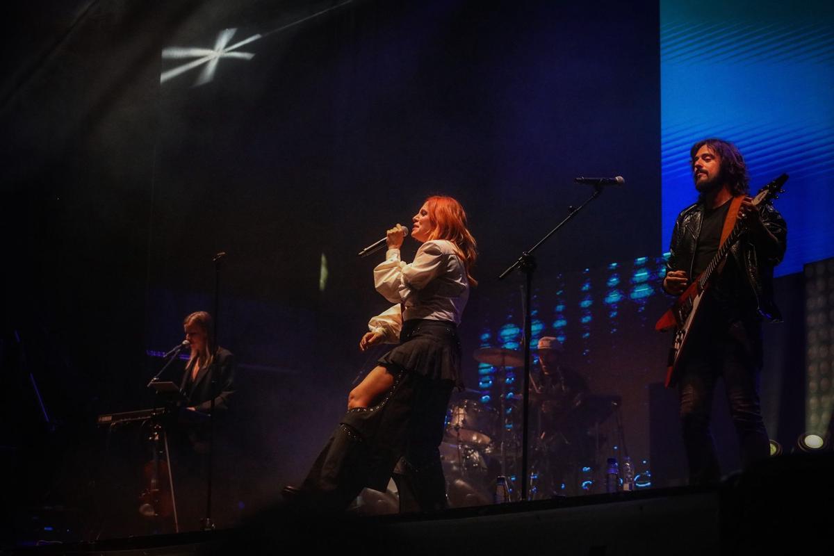 GALERÍA | Las imágenes más especiales del concierto de Leire Martínez en la Plaza Mayor de Zamora