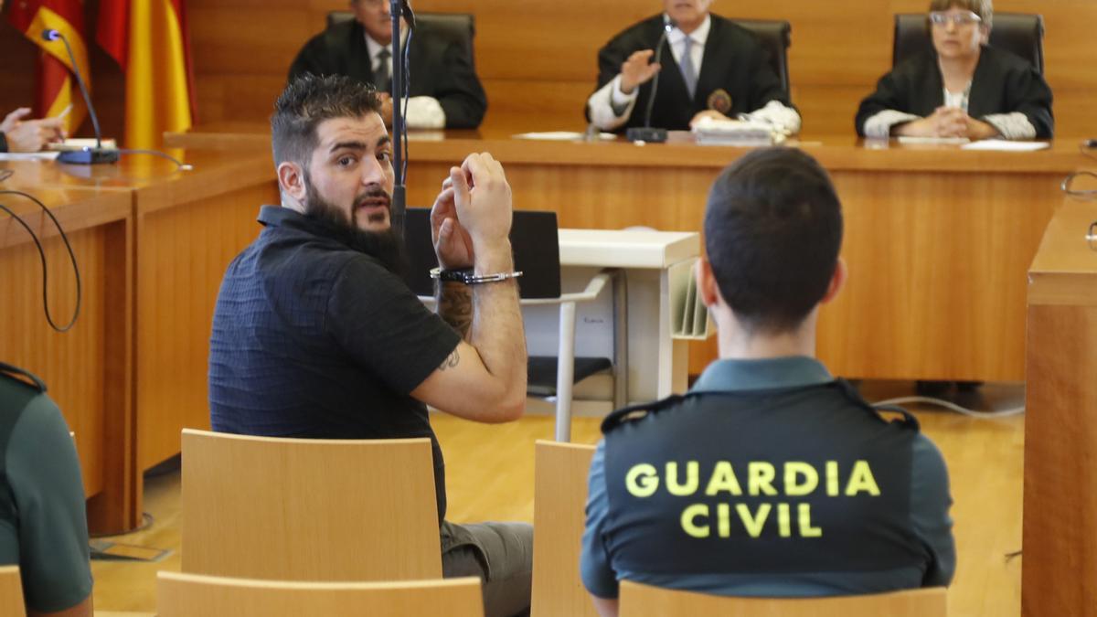 El acusado, durante el juicio.