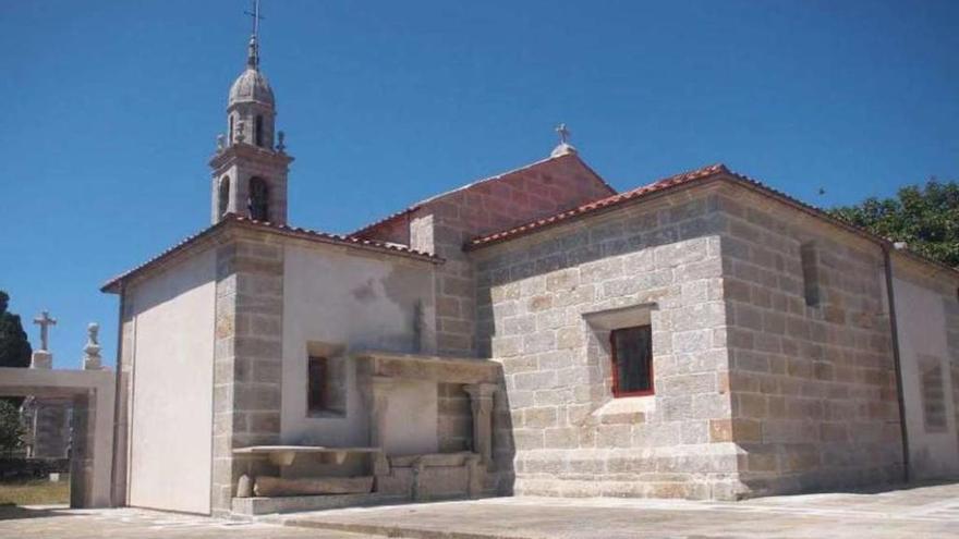 Vista exterior da igrexa de San Martiño de Cores despois da restauración.