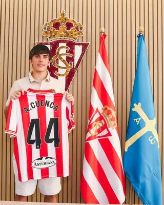 El adamuceño Andrés Cuenca seguirá en Segunda... y volverá a cruzarse con el Córdoba CF
