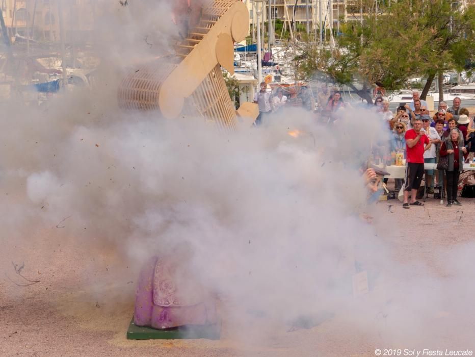 Las Fallas se exhiben en el Festival sol y Fiesta de Leucate (Francia)