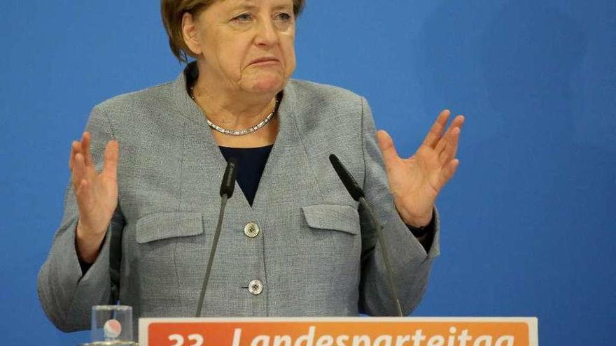 Merkel, ayer, en la reunión de su partido, la CDU, en el Estado de Mecklemburgo-Antepomerania.  // Efe