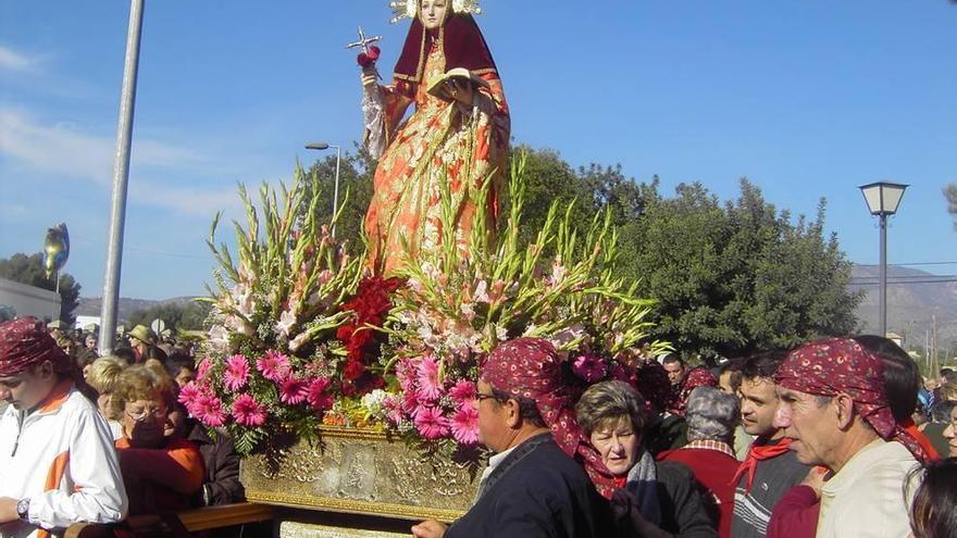 La Santa regresa a su santuario en Totana