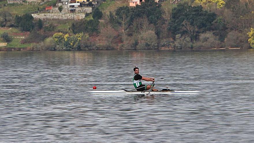 Los remeros alevines, infantiles y veteranos se dan cita en el Autonómico