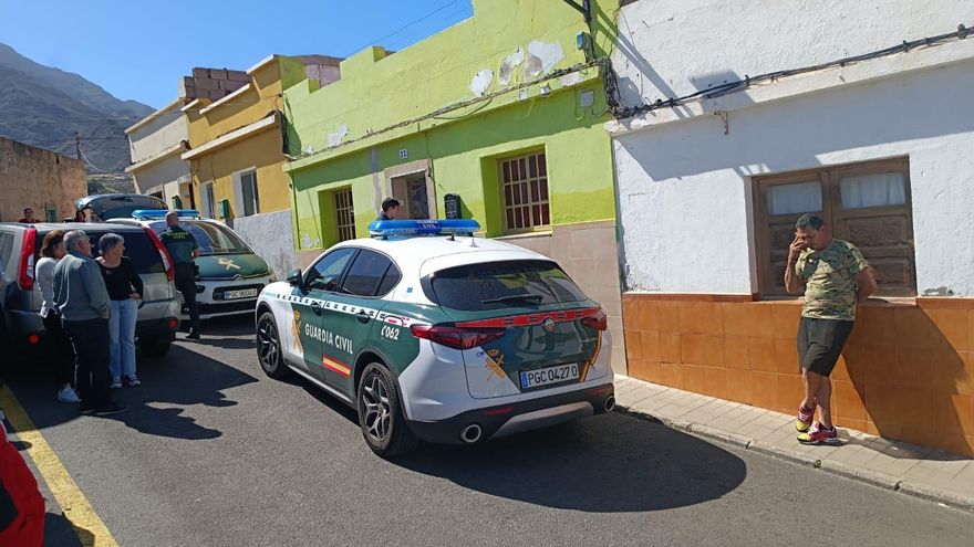 Minuto de silencio por el asesinato de la suegra del alcalde de La Aldea de San Nicolás