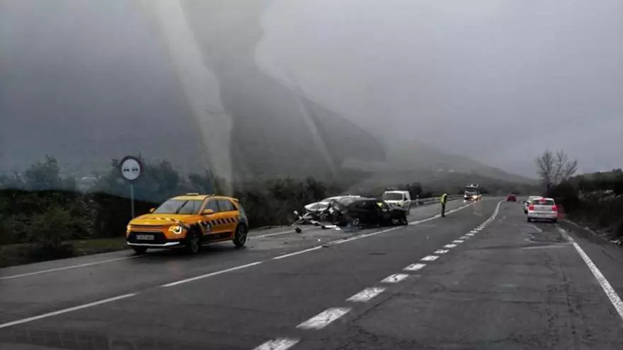 Tres heridos en un accidente en la A-318 entre Doña Mencía y Zuheros