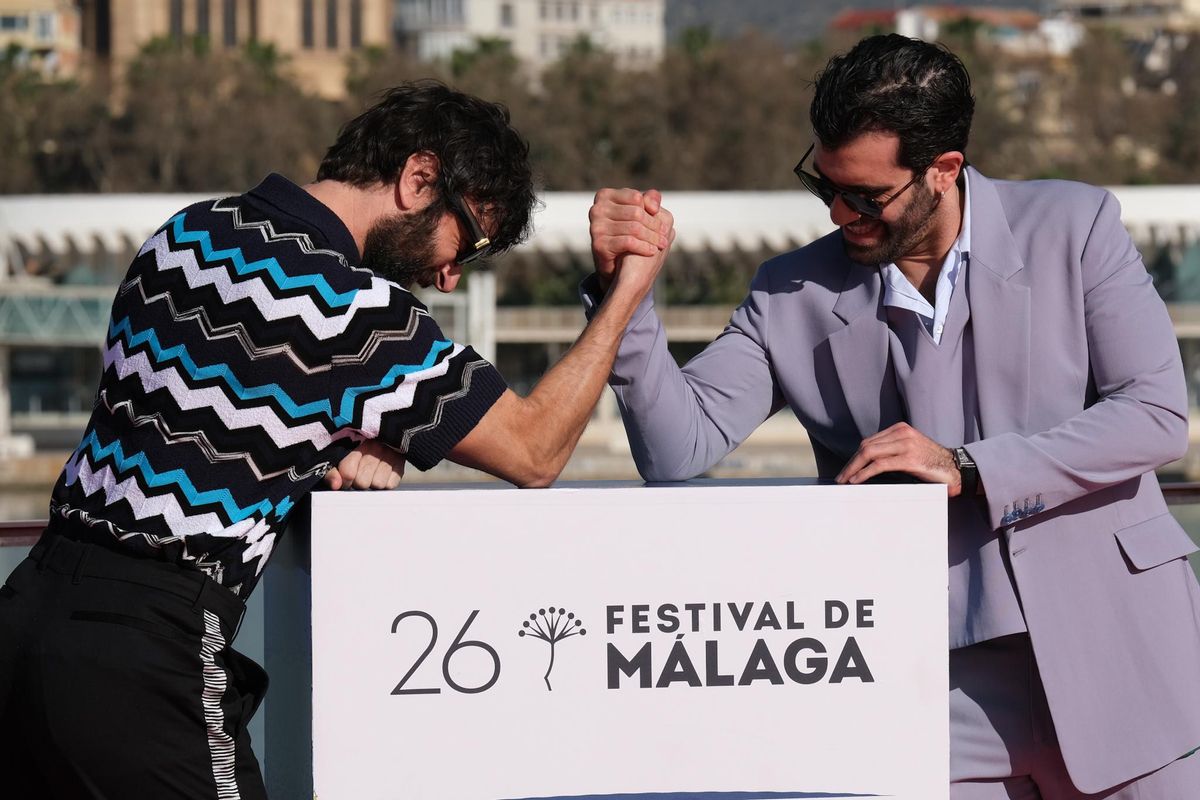 Javier Rey y Tamar Nova, echando un pulso en el "photocall"