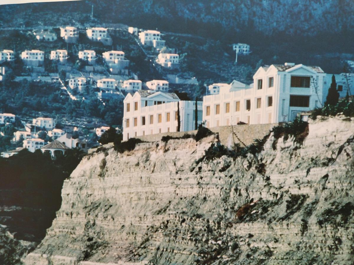 La Muralla Roja de Calp, antes de ser roja: la construcción de la utopía