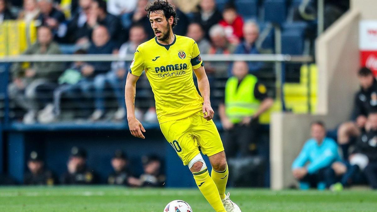 Dani Parejo en un partido con el Villarreal CF